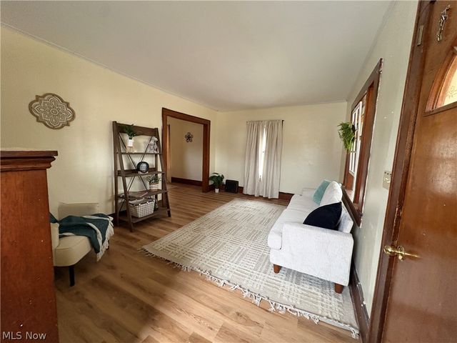 316 Bank Lane SE, New Philadelphia, OH 44663