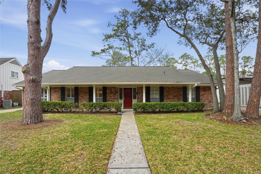 12318 Perthshire Road, Houston, TX 77024