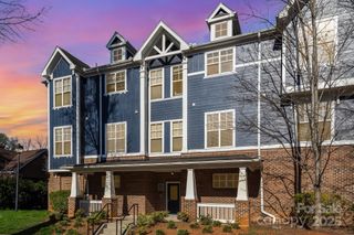 1525 Walnut View Drive, Charlotte, NC 28208