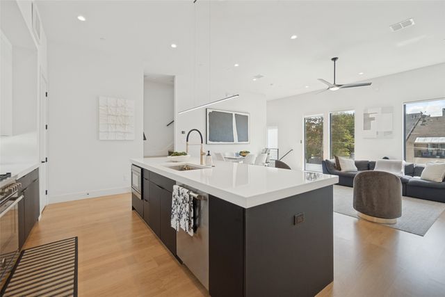 4301 Bowser Avenue 104, Dallas, TX 75219