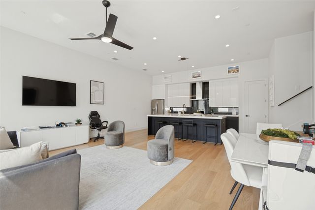 4301 Bowser Avenue 104, Dallas, TX 75219