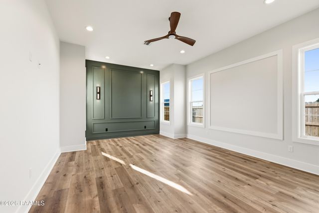 111 Travellers Palm Way, Broussard, LA 70518
