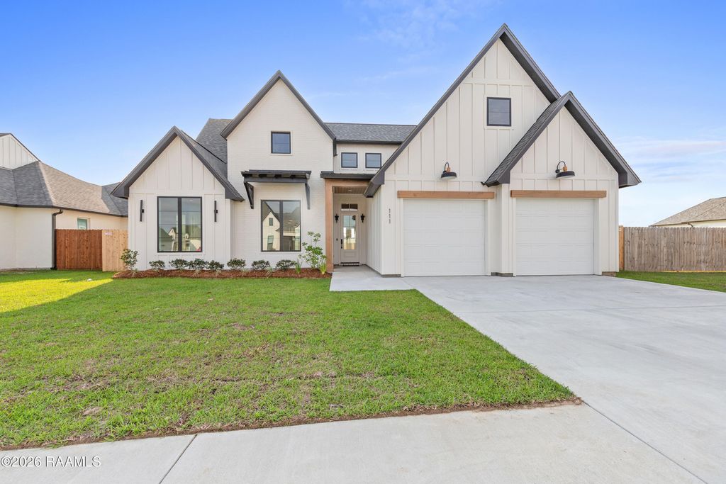 111 Travellers Palm Way, Broussard, LA 70518