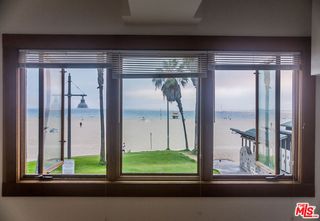 8 Brooks Avenue, Los Angeles, CA 90291