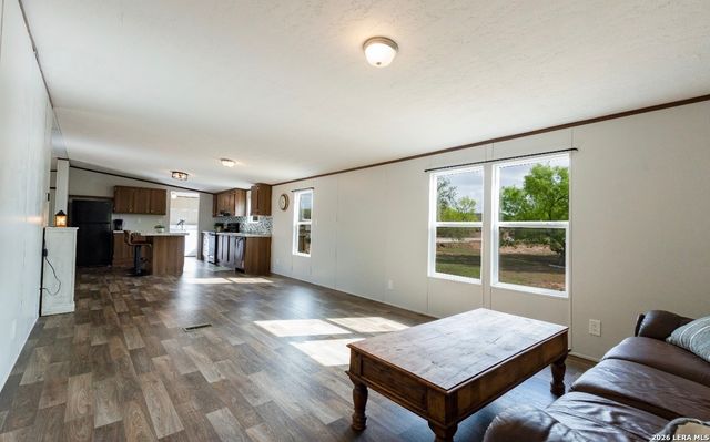 108 County Road 2638, Devine, TX 78016