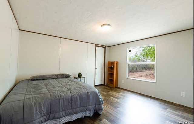 108 County Road 2638, Devine, TX 78016