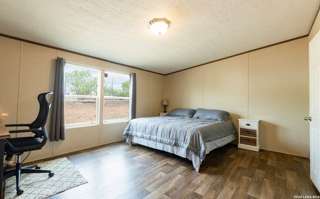 108 County Road 2638, Devine, TX 78016