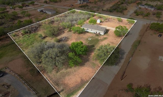 108 County Road 2638, Devine, TX 78016