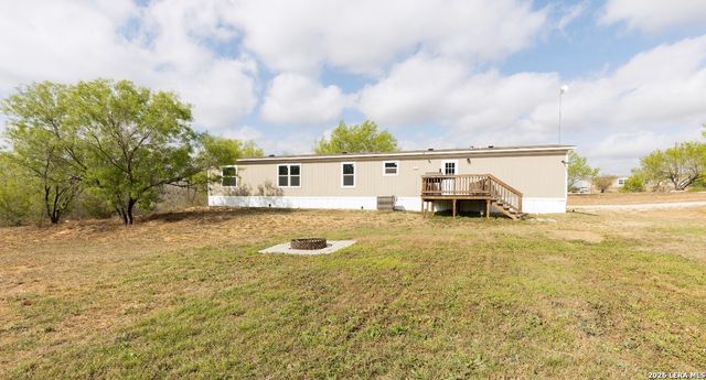 108 County Road 2638, Devine, TX 78016