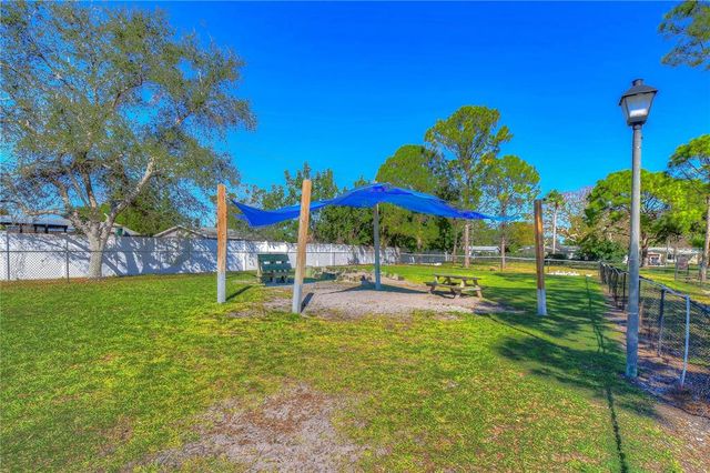 5176 SE SALMON DRIVE SE D, St Petersburg, FL 33705