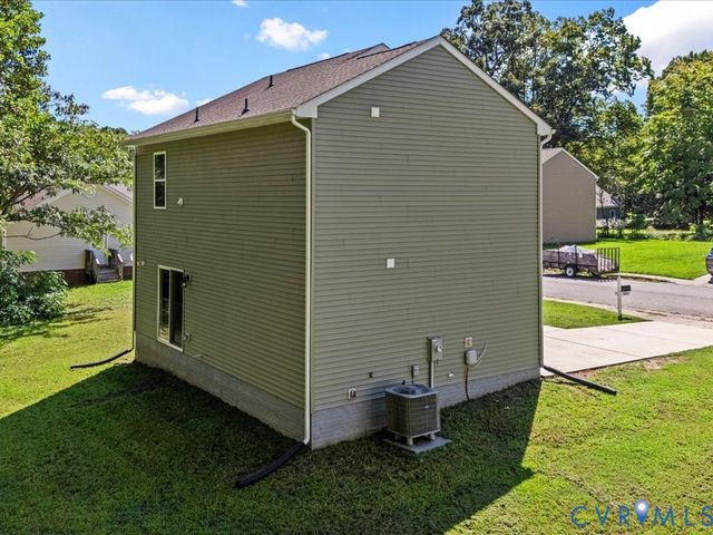 3605 Roselawn Ter, Hopewell, VA 23860