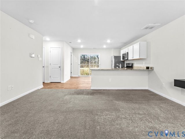 3605 Roselawn Ter, Hopewell, VA 23860