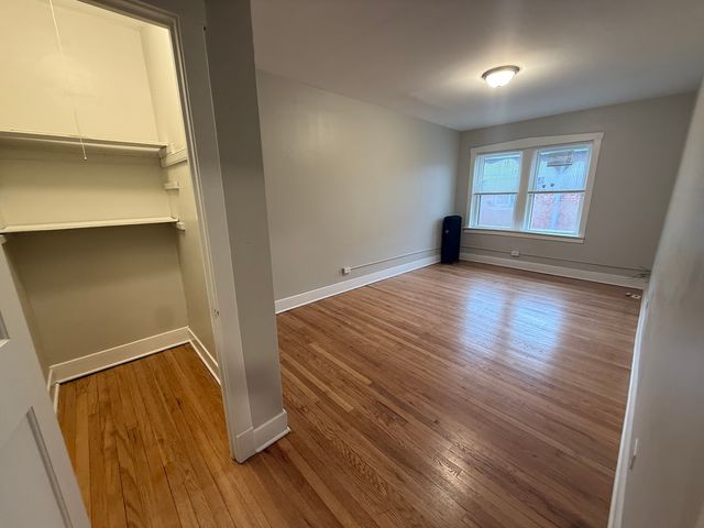 106 Lincoln Avenue 3W, Riverside, IL 60546