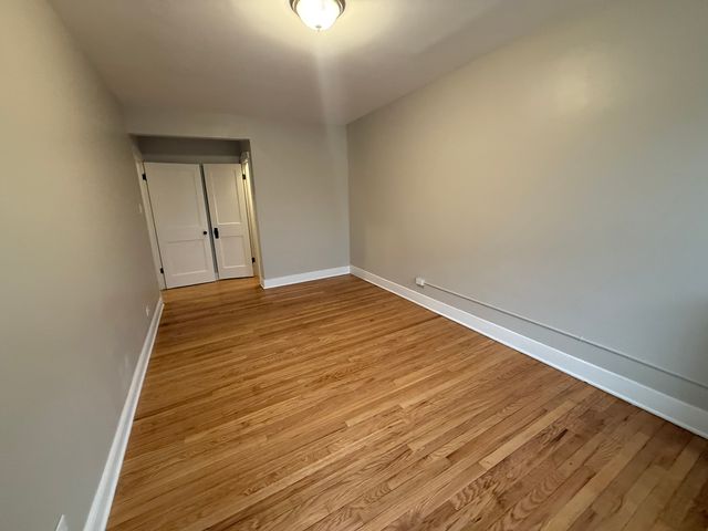 106 Lincoln Avenue 3W, Riverside, IL 60546