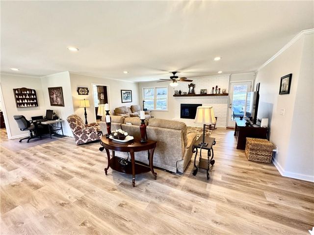 171 Magnolia Drive, Canton, GA 30114