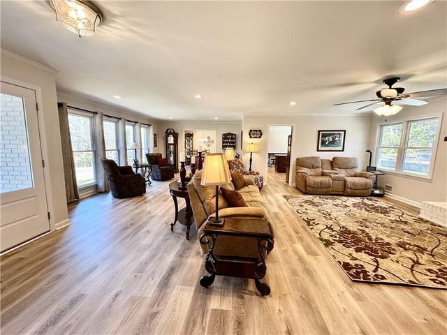 171 Magnolia Drive, Canton, GA 30114