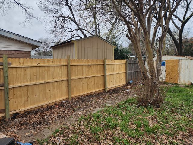 1811 Kent Drive, Arlington, TX 76010