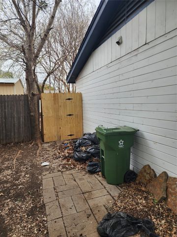 1811 Kent Drive, Arlington, TX 76010