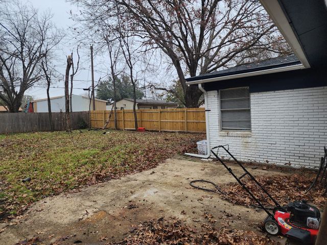 1811 Kent Drive, Arlington, TX 76010