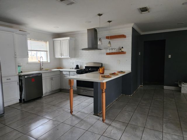 1811 Kent Drive, Arlington, TX 76010