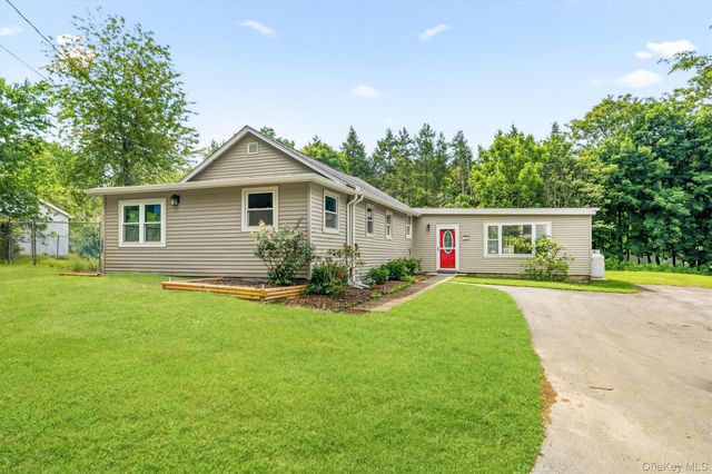 12 Dickerson Place, Florida, NY 10921
