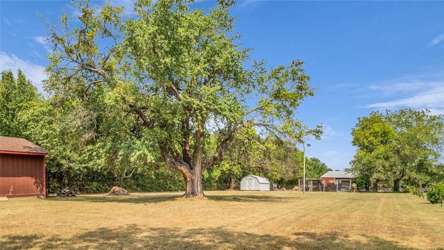 193 Eisenhower Road, Denison, TX 75020