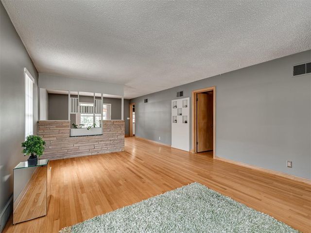 2715 NW 33rd Street, Oklahoma City, OK 73112