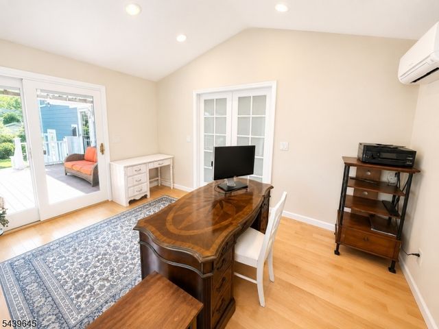 6 Woodbine Cir, New Providence Boro, NJ 07974