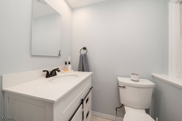 6 Woodbine Cir, New Providence Boro, NJ 07974