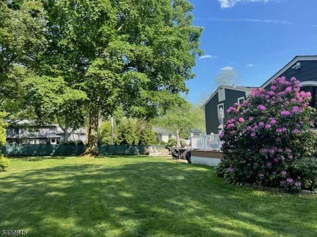 6 Woodbine Cir, New Providence Boro, NJ 07974