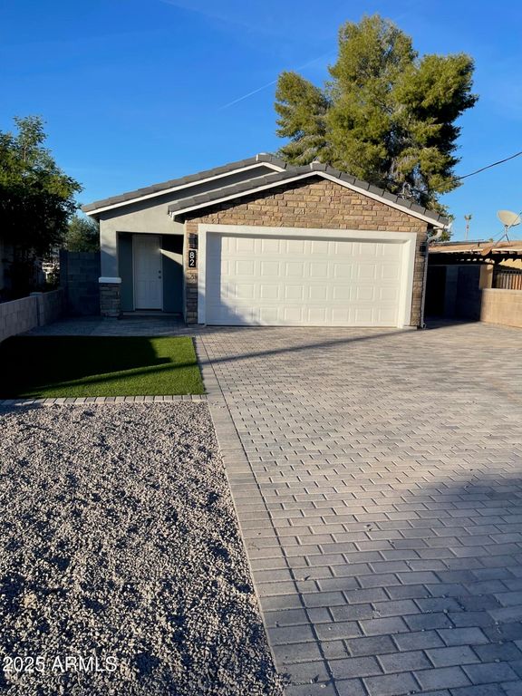 82 W BROOKS Street, Gilbert, AZ 85233