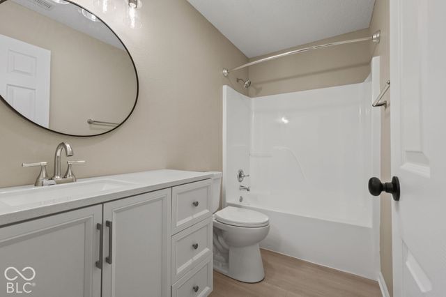 9904 Comb Run Court, Avon, IN 46123