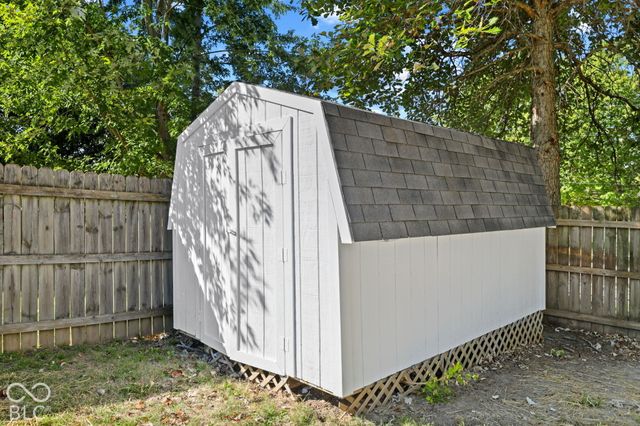 9904 Comb Run Court, Avon, IN 46123