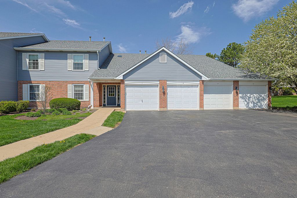 Image 1 of property listing at 875 Golf Course Road 2, Crystal Lake, IL 60014