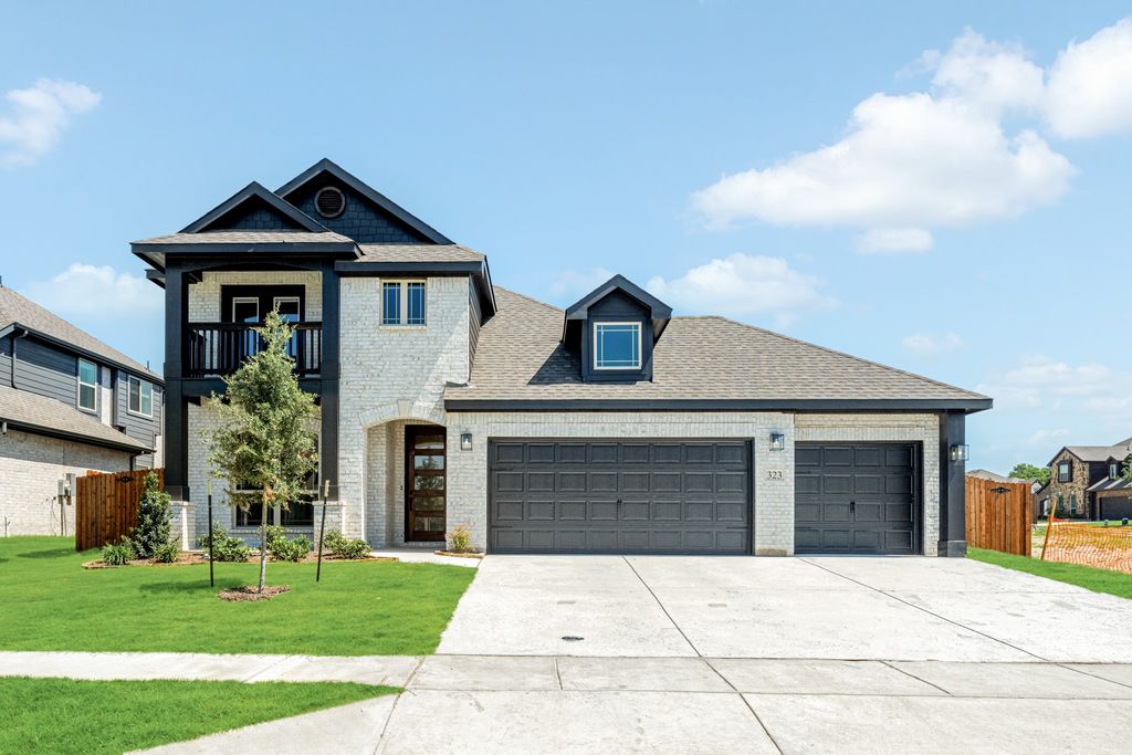 323 Atlas Cedar Drive, Glenn Heights, TX 75154