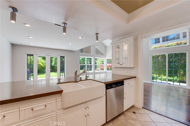 24722 Via Madera, Calabasas, CA 91302