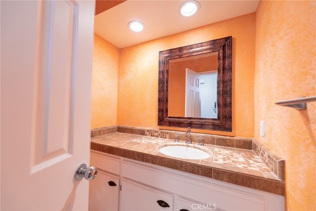 24722 Via Madera, Calabasas, CA 91302