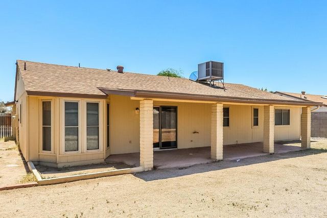 7008 W Canterbury Drive, Peoria, AZ 85345