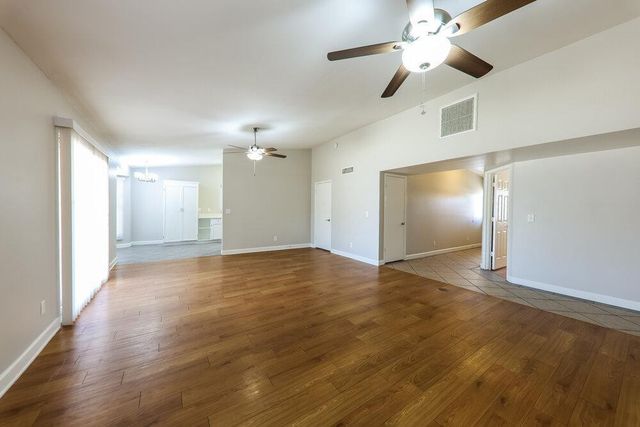 7008 W Canterbury Drive, Peoria, AZ 85345