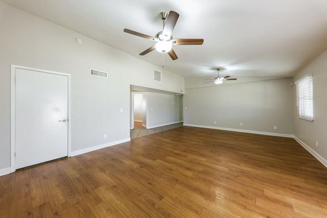 7008 W Canterbury Drive, Peoria, AZ 85345