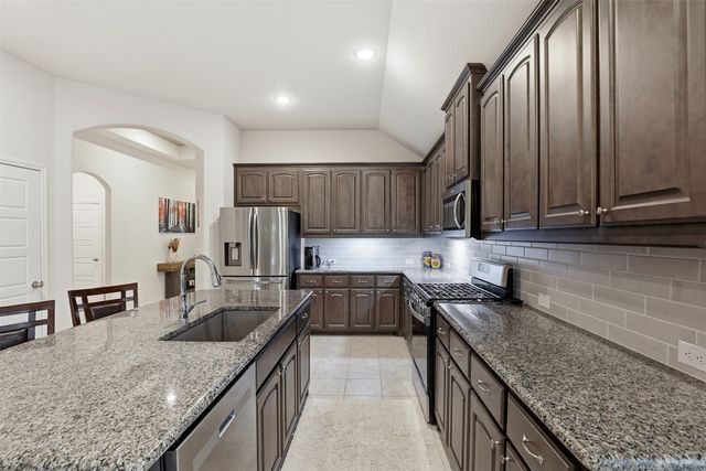 908 Misty Lane, Cleburne, TX 76033