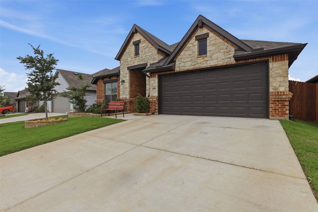 908 Misty Lane, Cleburne, TX 76033