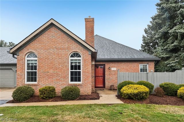 1071 N Jefferson Street B, Medina, OH 44256