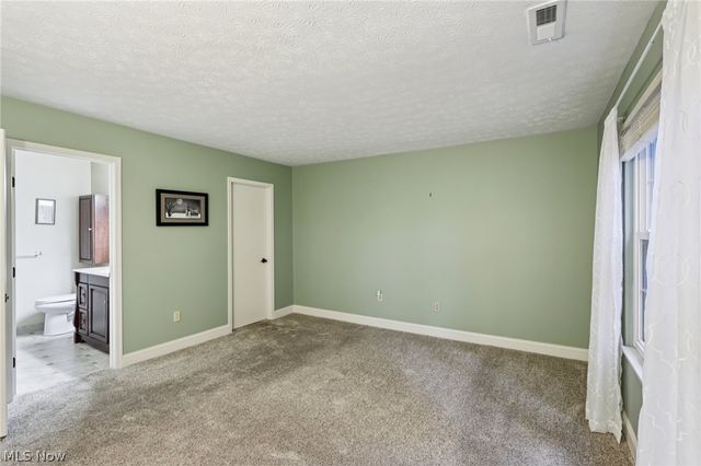 1071 N Jefferson Street B, Medina, OH 44256