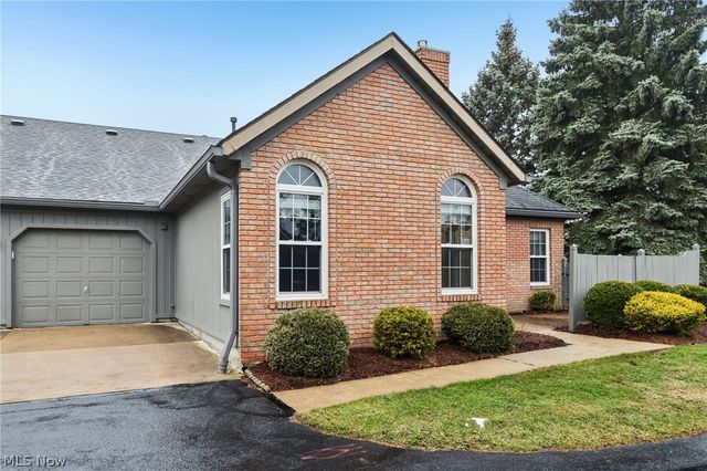 1071 N Jefferson Street B, Medina, OH 44256