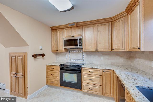 265 MOORE ST, Princeton, NJ 08540