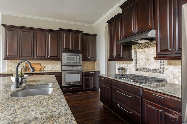 5026 Quiet Falls Lane, Fulshear, TX 77441