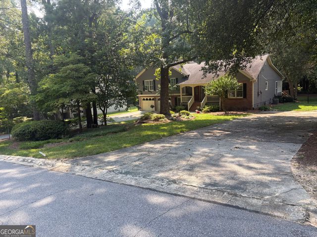 2759 Lanier Drive, Snellville, GA 30078