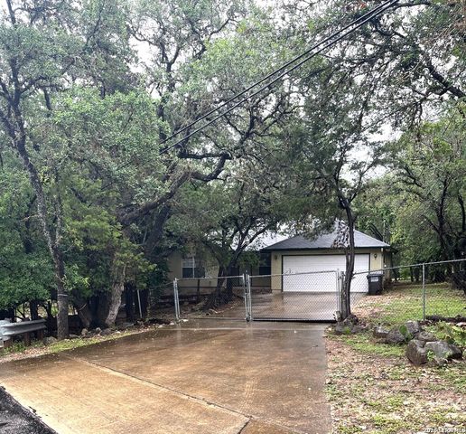 1918 Summerwood Dr, San Antonio, TX 78232