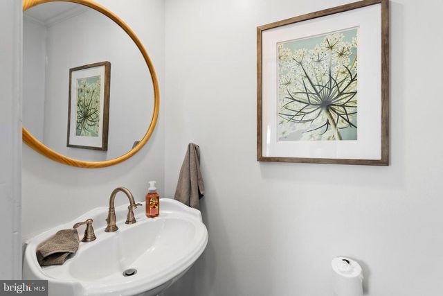 6 E ALBERTSON AVE, Haddon Township, NJ 08108